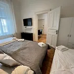 Casa Italia アパートホテル