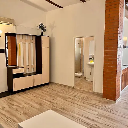 Casa Italia Aparthotel 3*