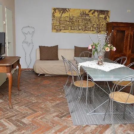 Casa Italia Aparthotel 3*
