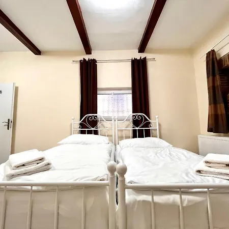 Casa Italia Aparthotel 3*